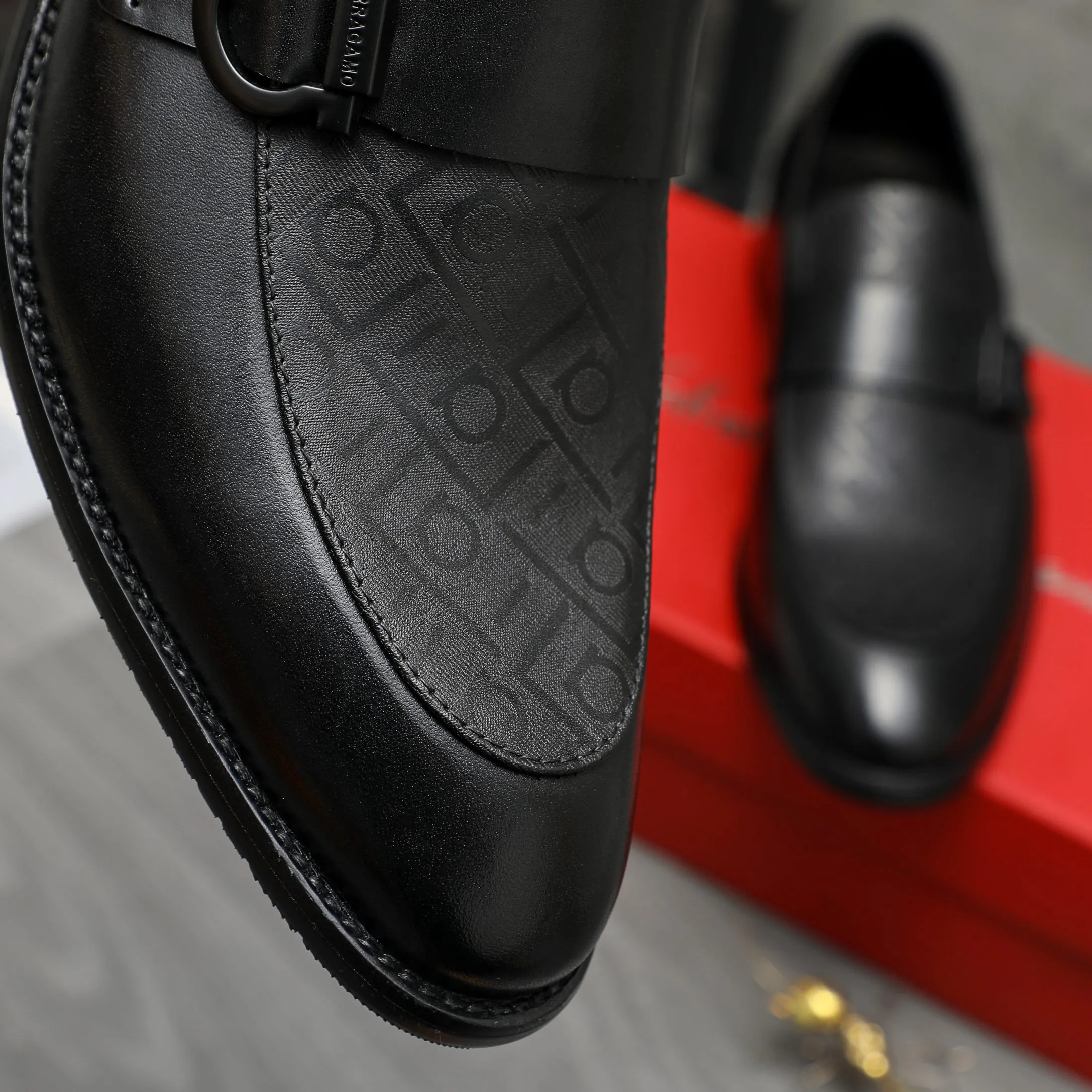 Men's men's shoes💰460 Product trademark: Ferragamo "Ferragamo" business slip-on leather shoes Regular size: 39-44 Product materials: Selected high-quality cowhide upper, cowhide lining, original outsole